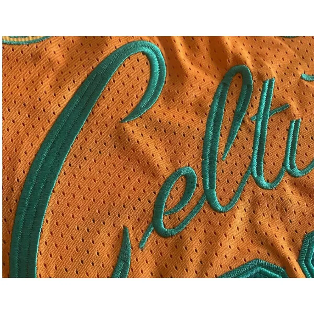 Regata #06 Bodega NBA Boston Celtics Mitchell & Ness Amarela - Image 7
